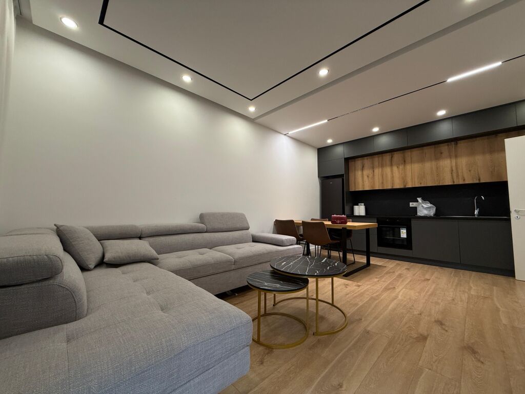 🏢 Jepet me qira apartament 3+1+2 me post parkimi – Rezidenca Klensi, Astir