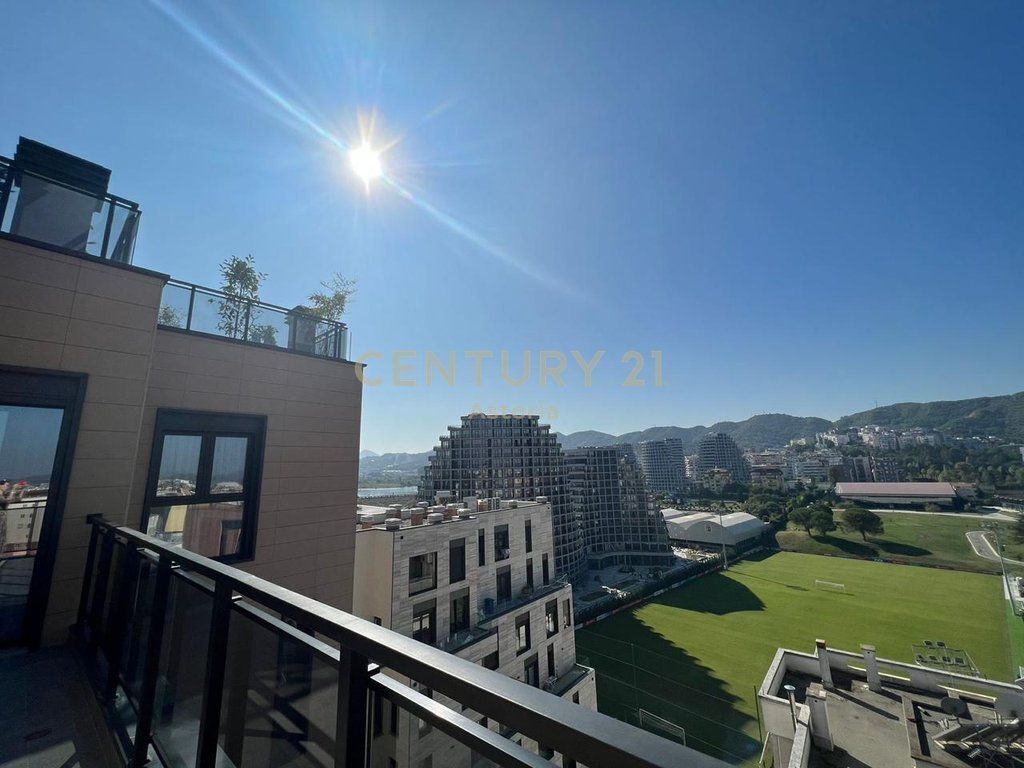 Apartament 3+1 me qira në Rrugën e Kosovarëve,