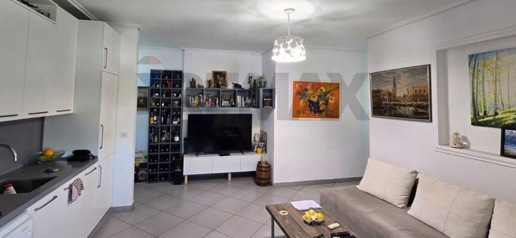 Shitet - Apartament 2+1 tek Ish Fusha Aviacionit