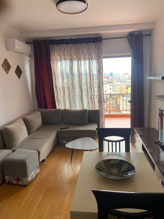 Affitto | Apartament 1 + 1 | Xhamllik | 500 €/mese