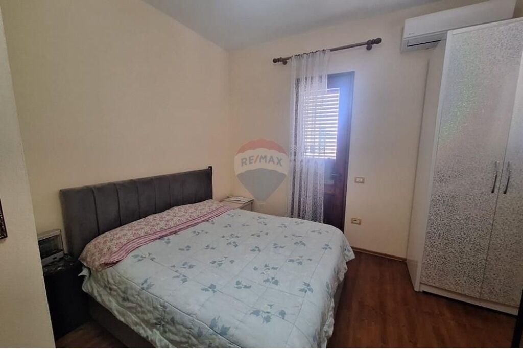 Vilë - Për Qira - Pezë Helmës, Tiranë(ID: 530411012-80)