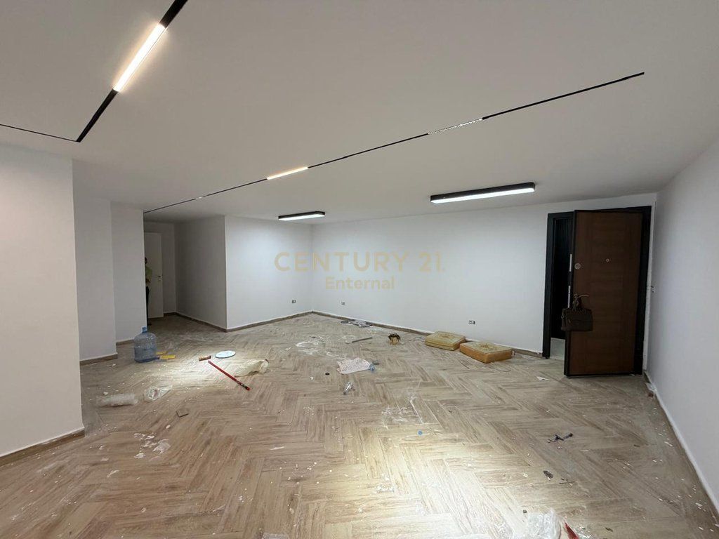 Commercial Space Main Road for Rent near the United School
