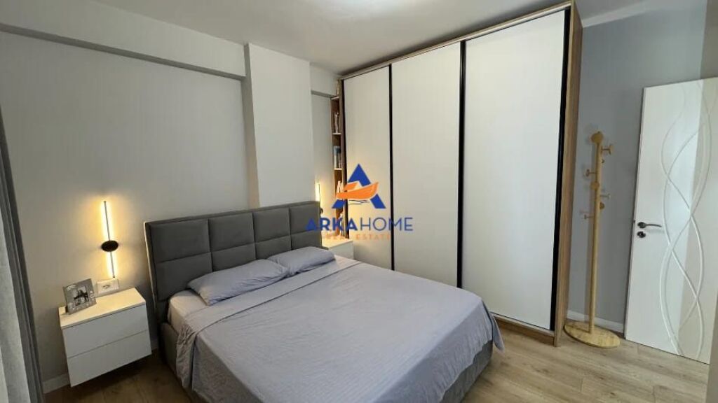 SHITET APARTAMENT 2+1+ANKES+BALLKON "BULEVARDI DONALD TRUMP" 11.000.000 LEKE