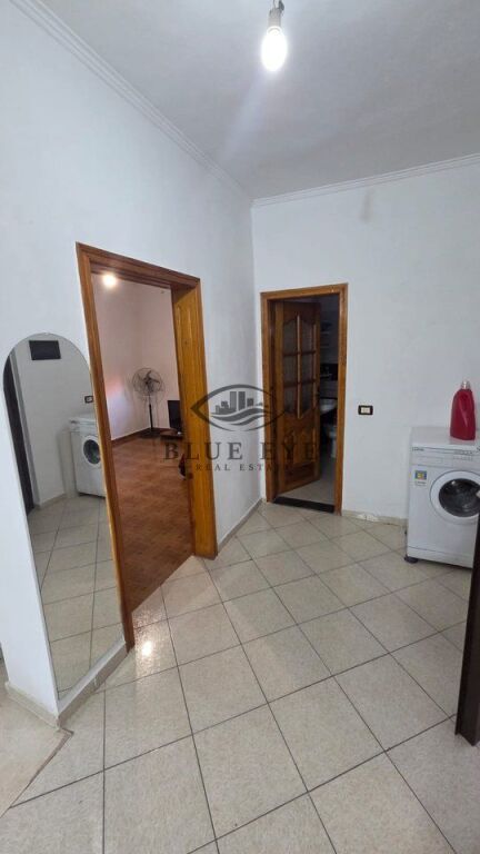 Appartamento 3+1 in vendita vicino all'Ospedale – Durazzo!