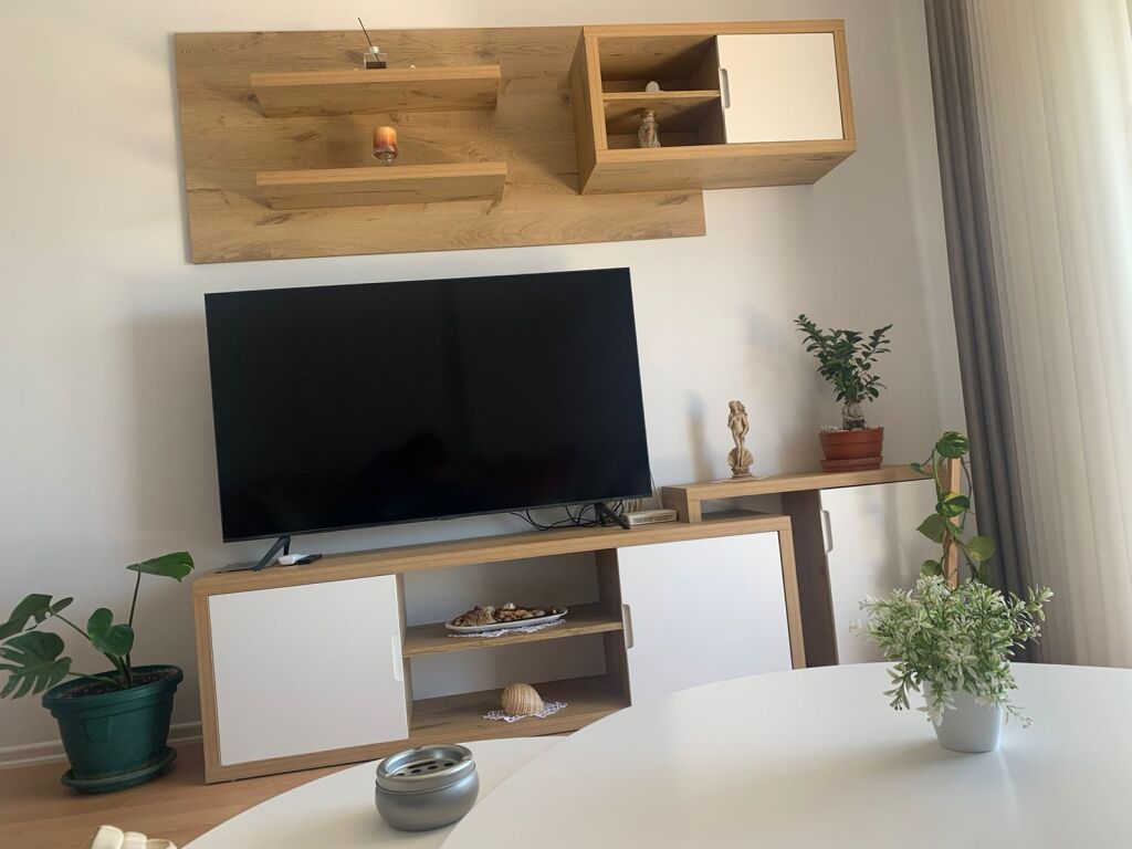 Affitto | Apartament 2 + 1 + 2 | Rruga 5 Maji | 650 €/mese