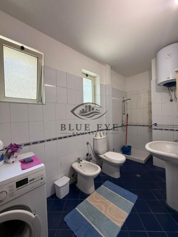 Apartament 1+1 me qira pranë Gjykatës!