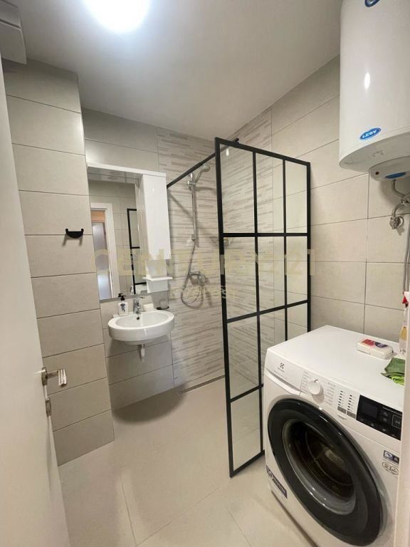 FIORI DI BOSCO, APARTAMENT 3+1+ POST PARKIMI PER QIRA