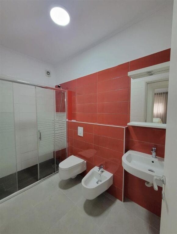 Apartament Me Qera 1+1 Tek Varri i Bamit (ID B2101141) Tirane.