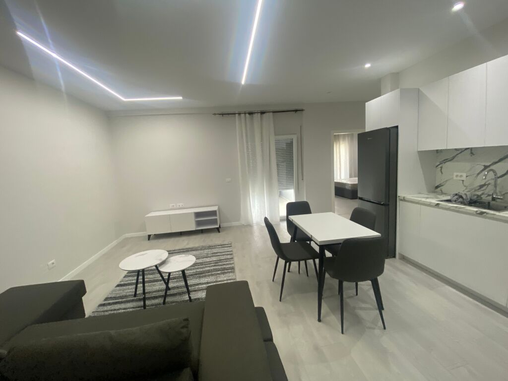 Apartment 2+1 + parking space for rent Kodra e Priftit
