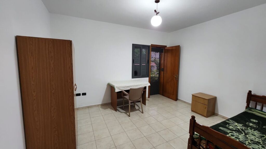 Appartamento 4+1 in affitto – alle Ville Americane !