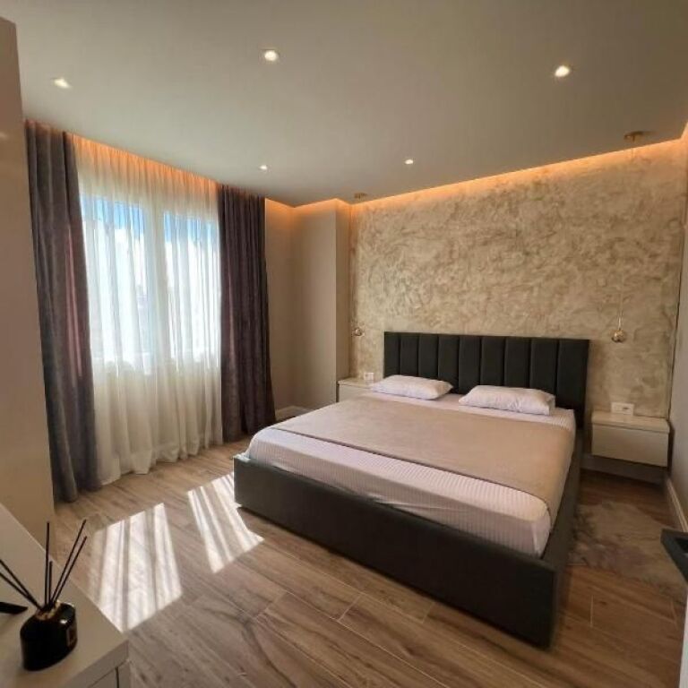 Comune di Parigi - appartamento moderno 2+1+2 in affitto.