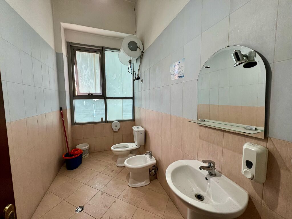 Rent, Business Premises, "Bajram Curri" Boulevard, Tirana. Empire71294