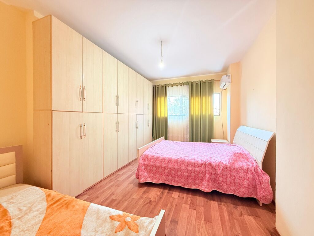 Jepet me qira apartament 2+1