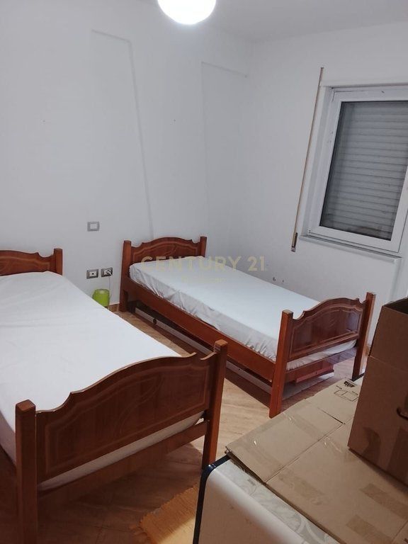 JEPET ME QERA APARTAMENT 3+1+2 NE CURRILA !