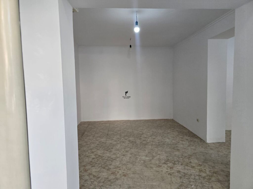 SHOP &amp; STUDIO FOR SALE KAVAJA ROAD 195,000 EURO FH-81727