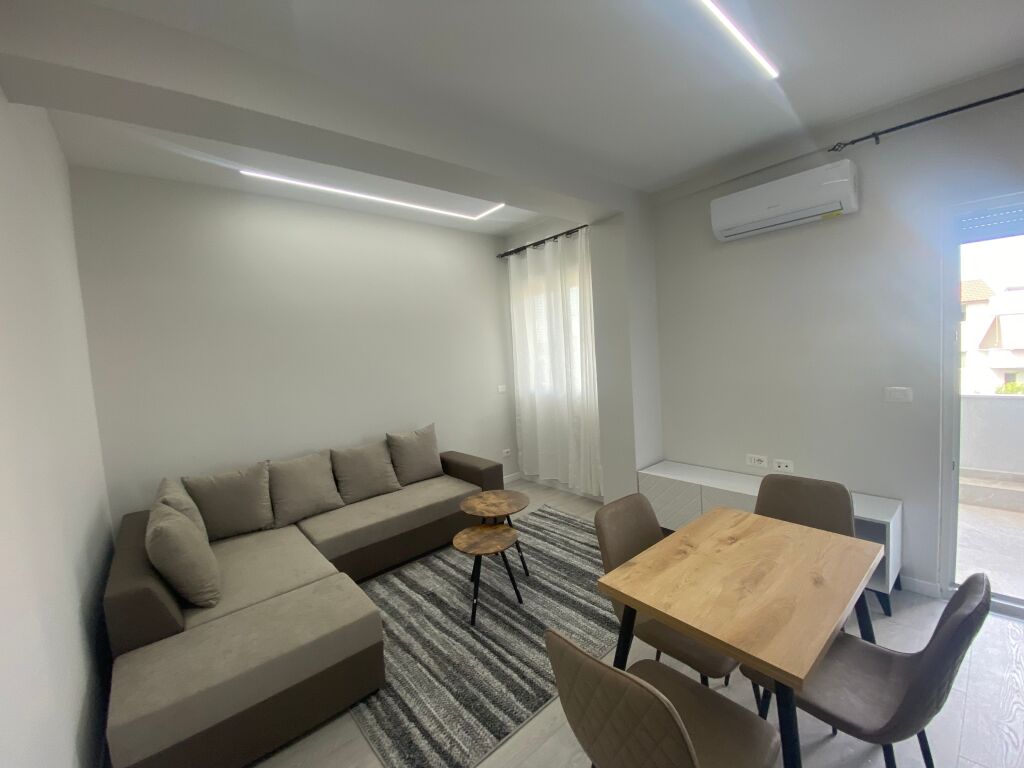 Apartament 1+1+ post parkim Kodra e Priftit !