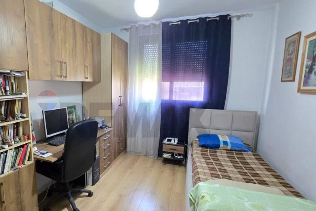 Shitet - Apartament 2+1 tek Ish Fusha Aviacionit