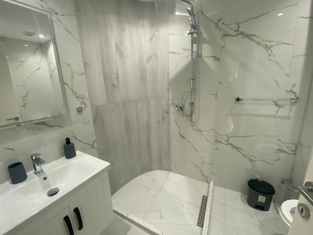 Apartament 1+1+ post parkim Kodra e Priftit !