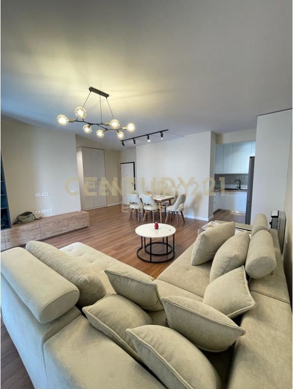 FIORI DI BOSCO, APARTAMENT 3+1+ POST PARKIMI PER QIRA