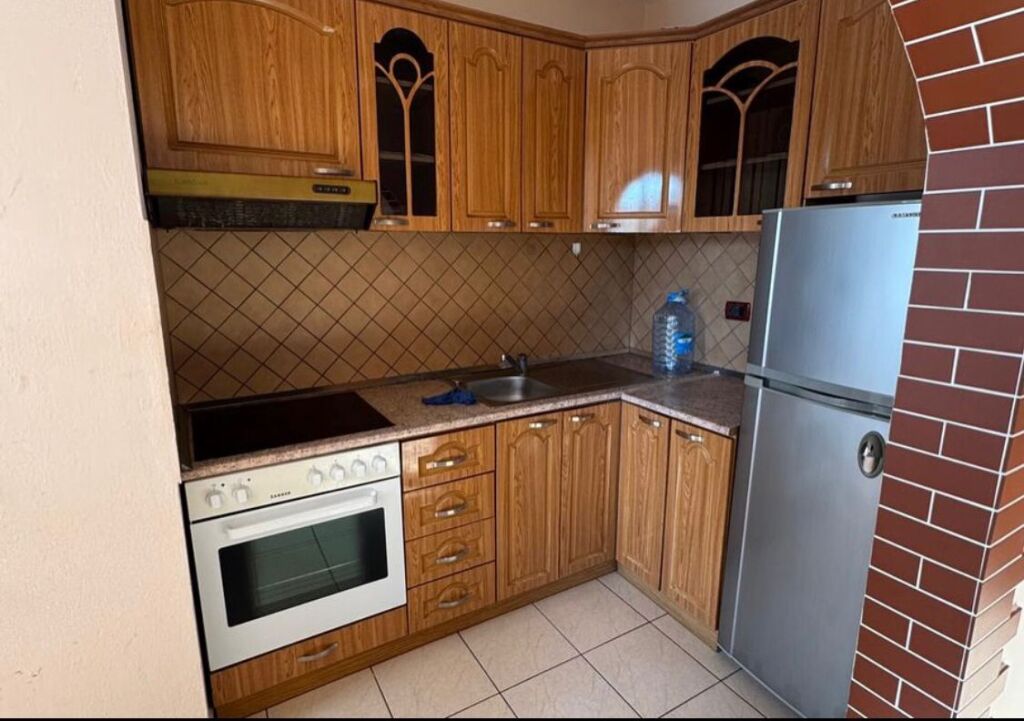 🏡 Apartament 1+1 me qira – Lagjja 18, Durrës