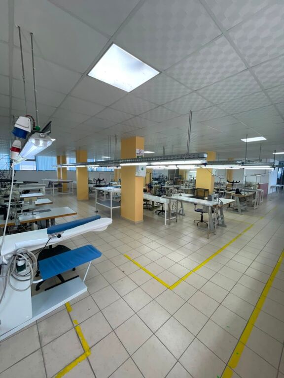Fully Equipped Garment Factory for Rent – 1,400 m²