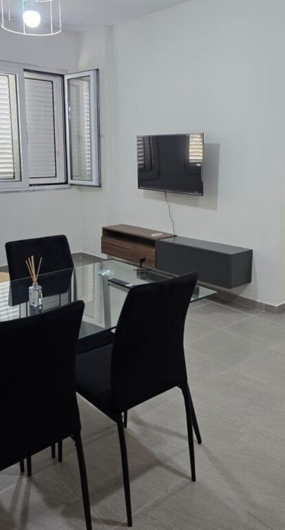 APPARTAMENTO IN AFFITTO 1+1 COMUNE DI PARIGI 55.000 LEKE  FH-81748