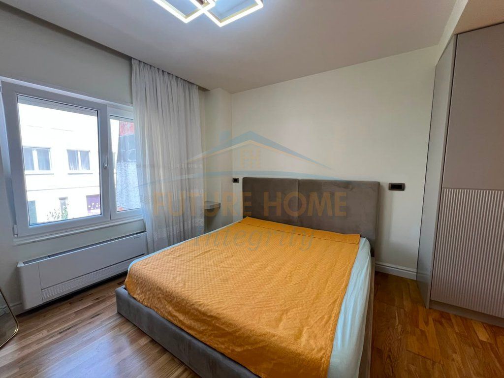 Shitet, Duplex 3+1+3+Verandë, Rezidenca Kodra e Diellit 2, Tiranë.