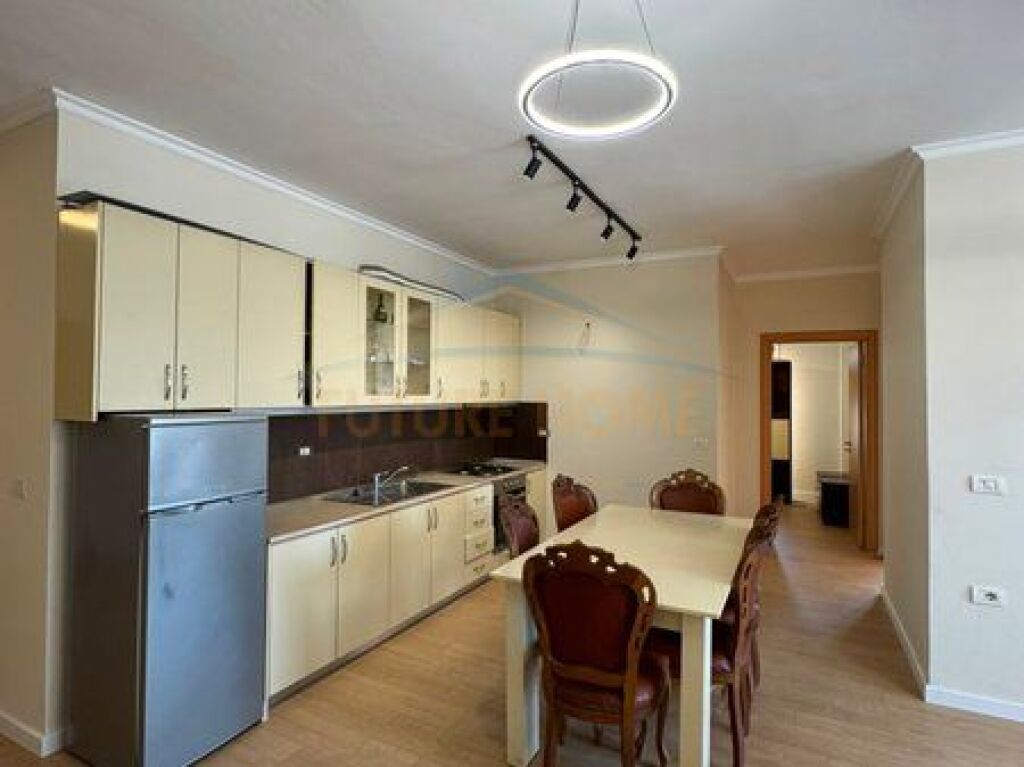 Shitet, Apartament 2+1+2, Restorant Fresku, Rruga e Dajtit