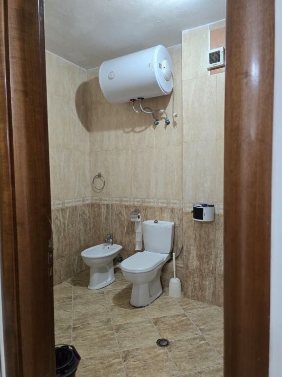 Apartament ne shitje 2+1 Komuna e Parisit