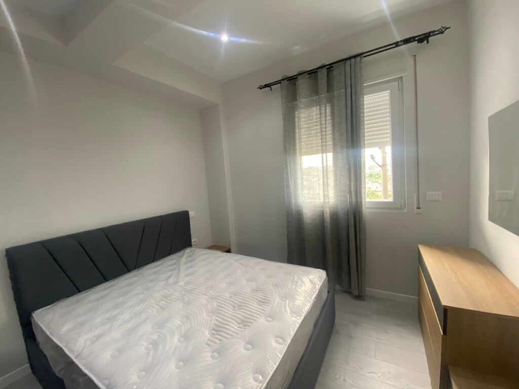 Apartament 1+1+ post parkim Kodra e Priftit !