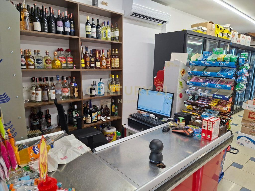 🏢 Duplex Commercial Space for Rent | Myslym Shyr, Tirana