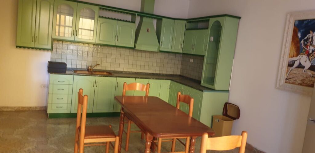 Qera | Apartament 1 + 1 i përshtatur për Zyrë | Bllok| 800 €/muaj