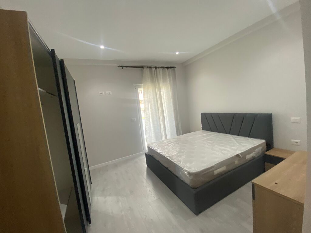 Apartment 2+1 + parking space for rent Kodra e Priftit