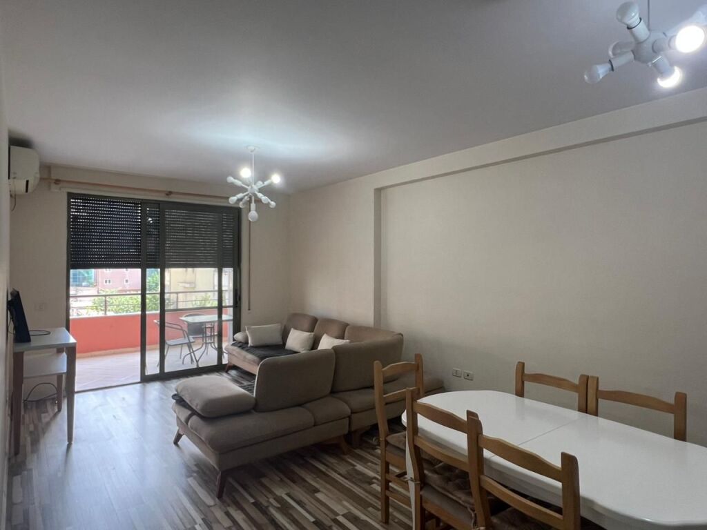 APARTAMENT 2+1 NE KOMUNE TE PARISIT
