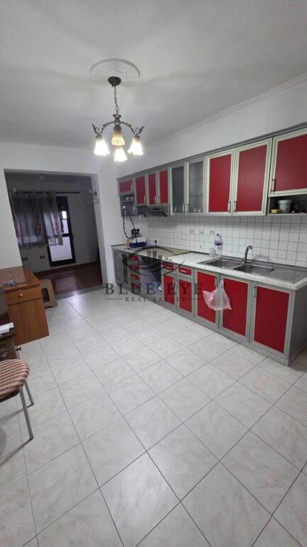 🏡 3+1 Apartment for sale near the Hospital – Durrës!