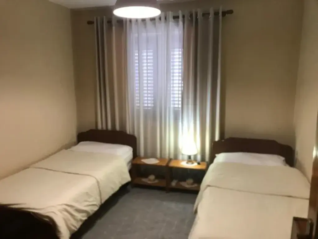 Qera | Apartament 2 + 1 | Rruga e Elbasanit | 640 €/muaj