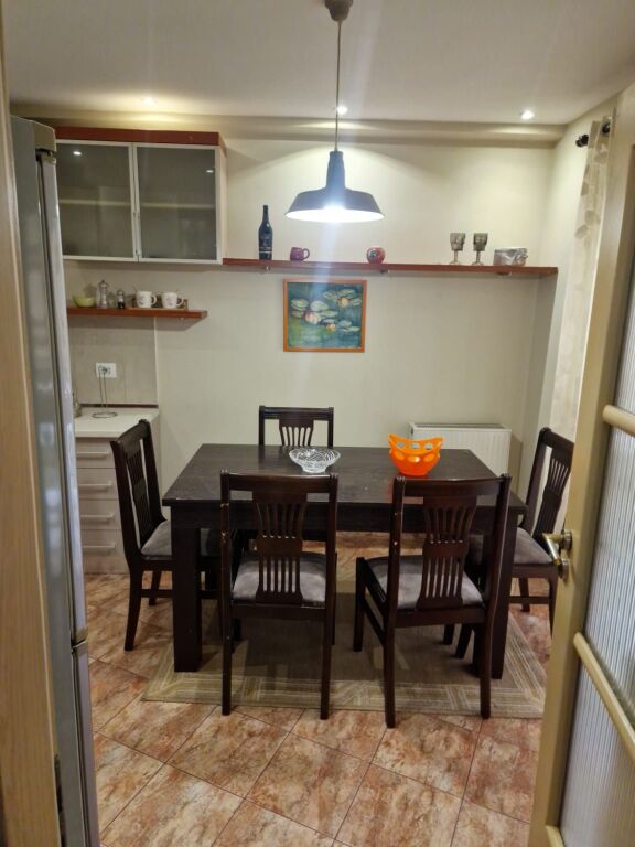 🏢Barrikadave Street, near Hotel Areela, a 2+1+2 apartment, furnished, is for rent. 90,000 Leke