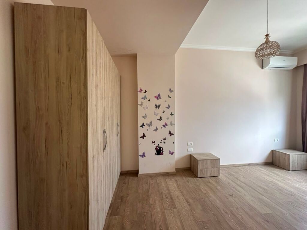 Appartamento 2+1+Parcheggio in affitto vicino a Square21