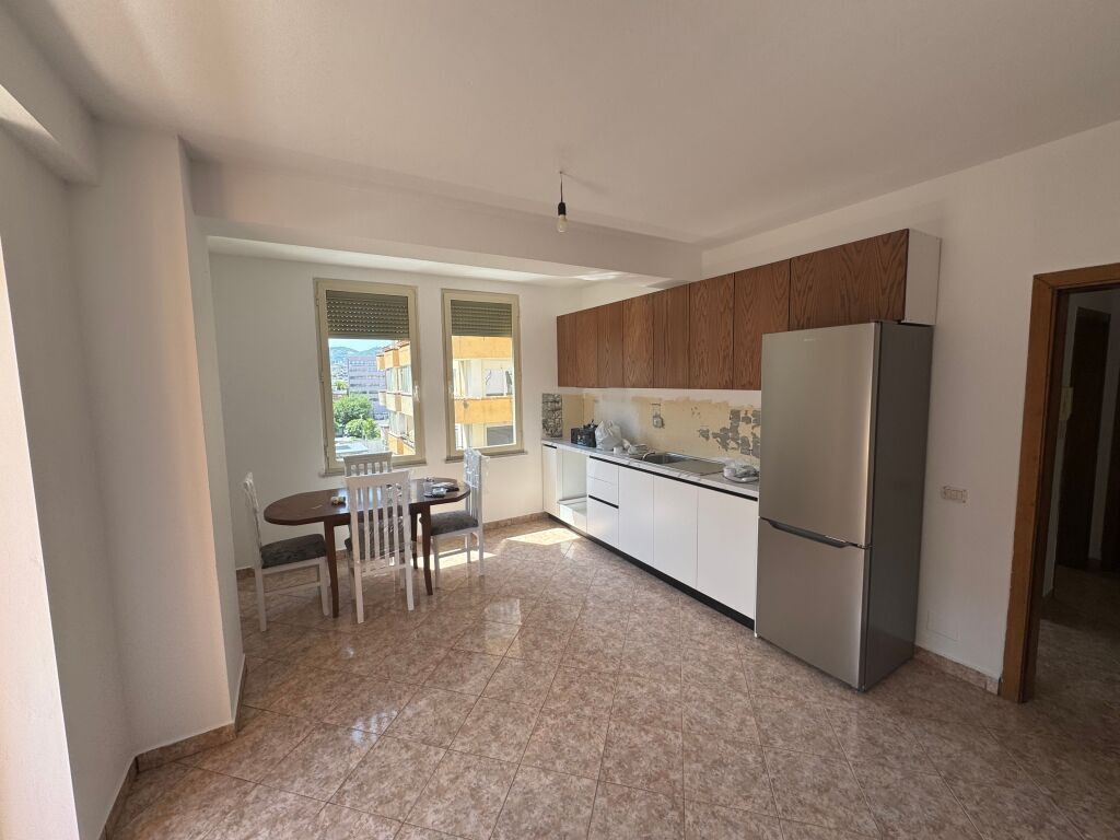 Appartamento 2+1 in affitto a Square 21.