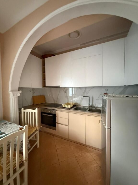 Qera | Vilë 1 + 1 | Rruga 5 Maji | 400 €/muaj