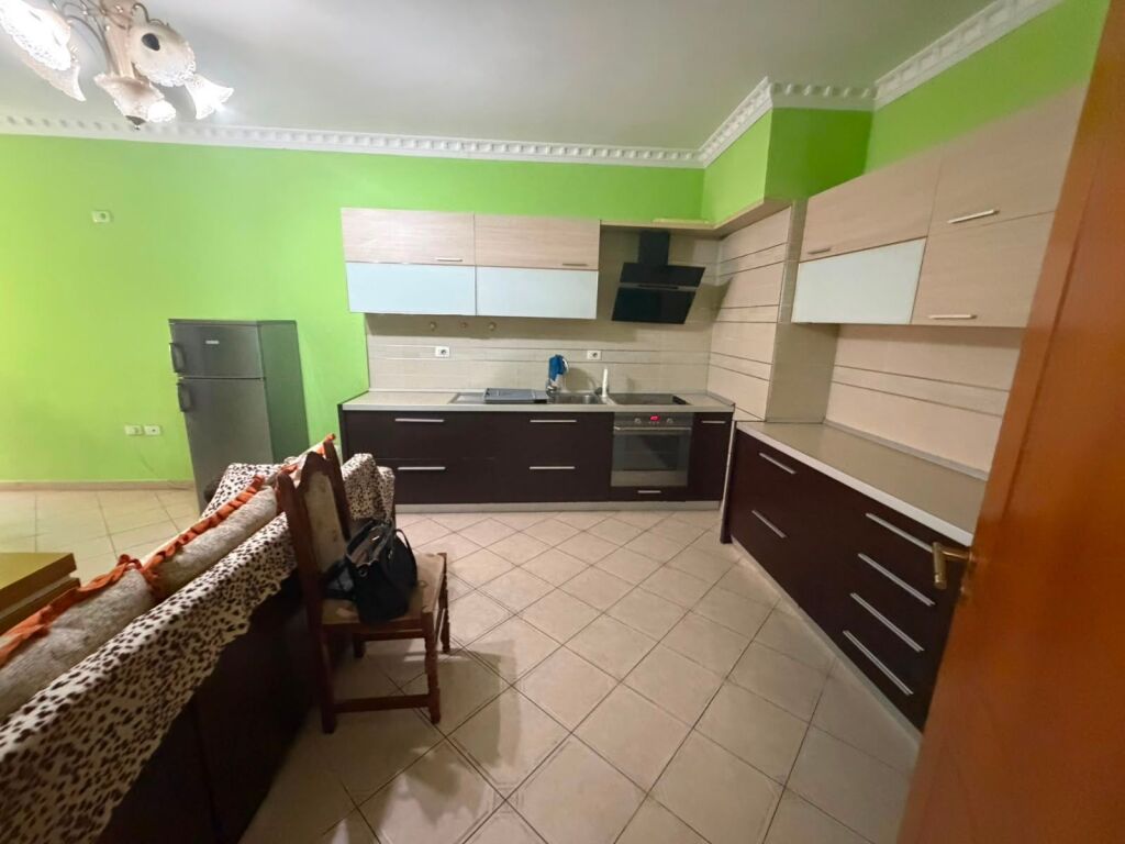 Appartamento 2+1+2 in affitto ad Astir vicino al Bar Artisti