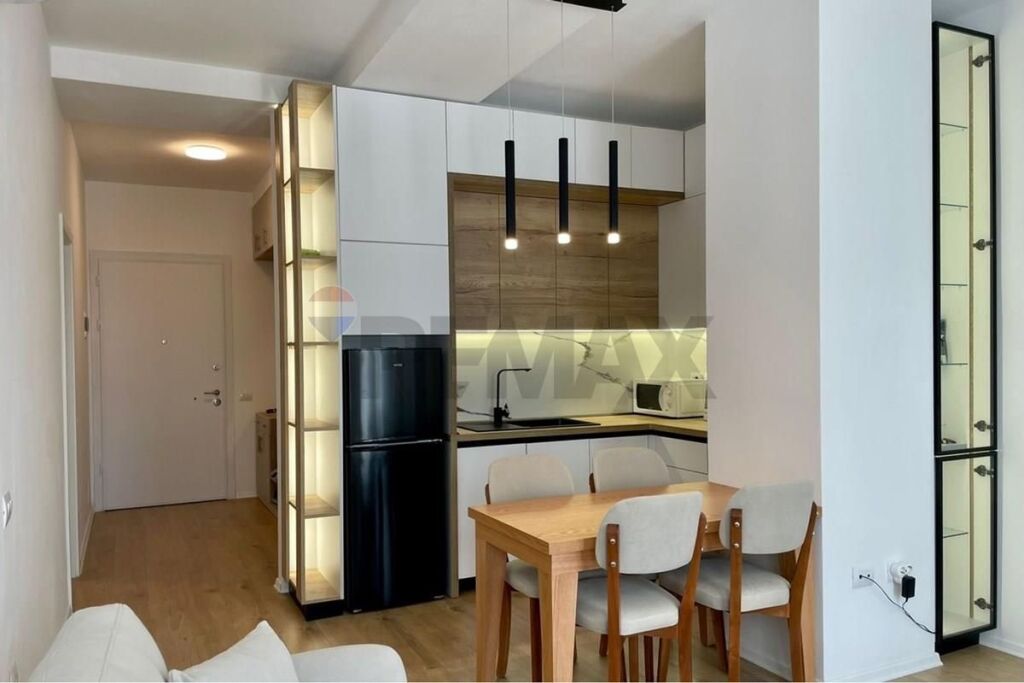 Astir, Apartament per Qira