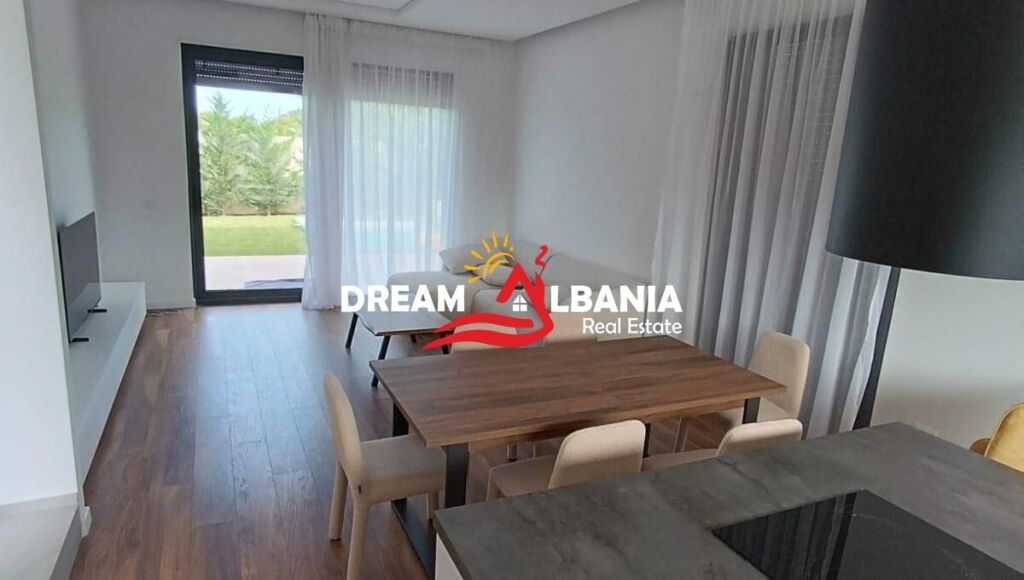Villa con piscina in affitto a Mjull Bathore, vicino a Tegu a Tirana (ID 4251469)