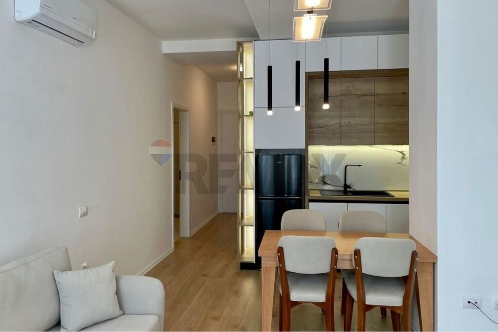 Astir, Apartament per Qira