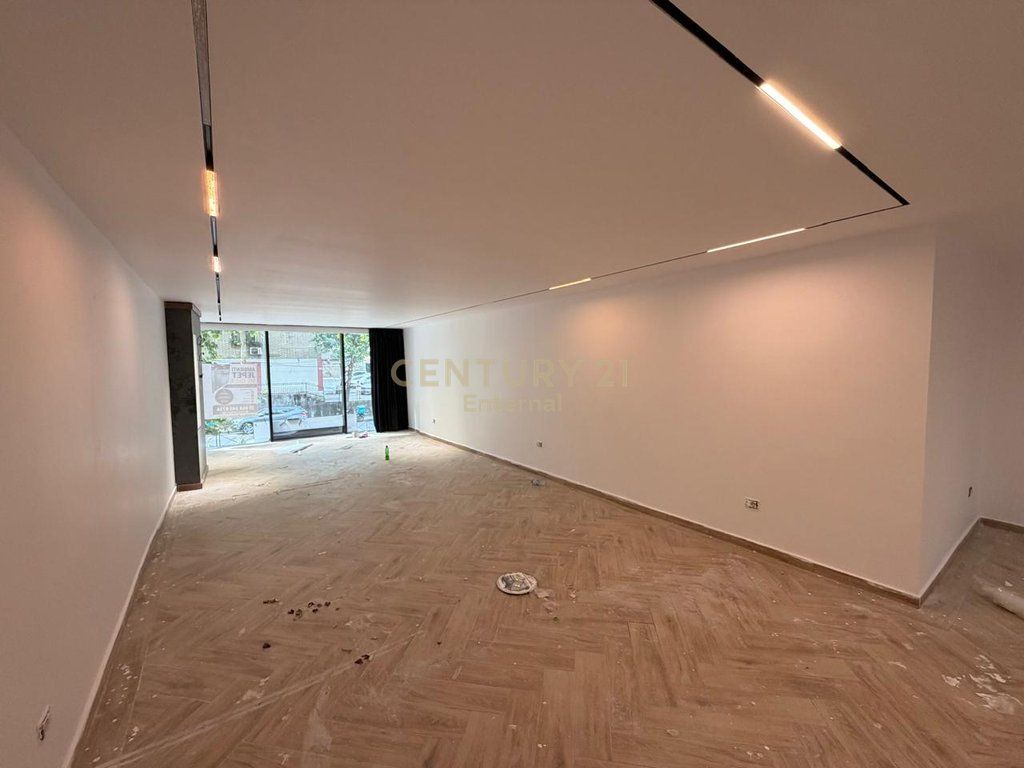 Commercial Space Main Road for Rent near the United School