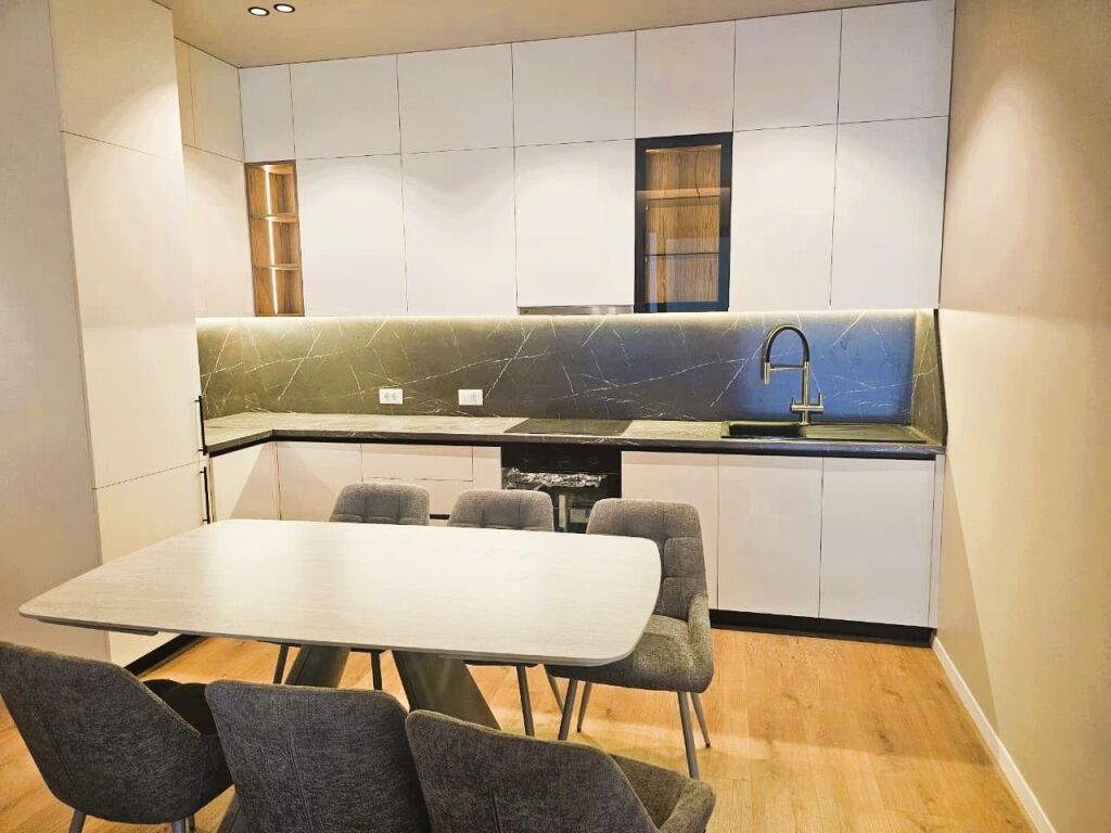 🏡 JEPET ME QIRA | APARTAMENT 2+1+2 – KOMPLEKSI DELIJORGJI ✨