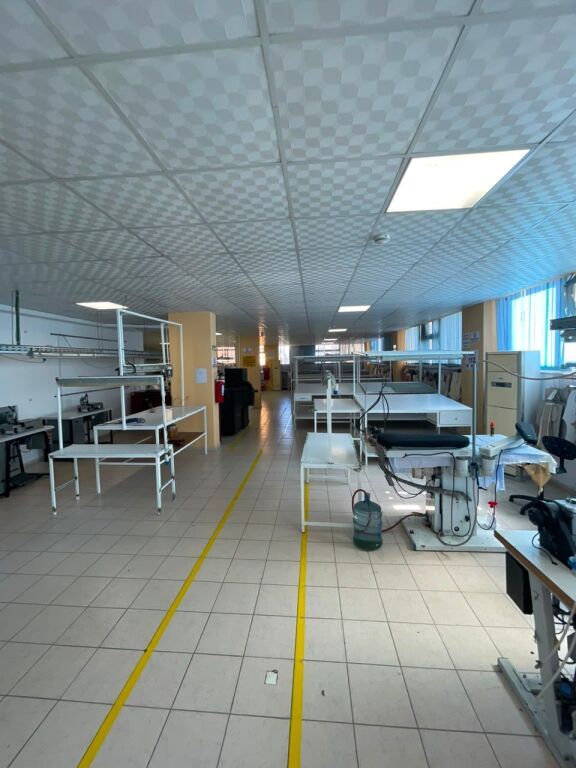 Fully Equipped Garment Factory for Rent – 1,400 m²