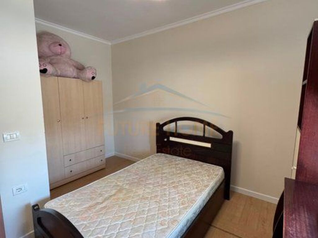 Shitet, Apartament 2+1+2, Restorant Fresku, Rruga e Dajtit