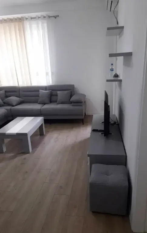 Affitto | Apartament 1 + 1 | Yzberisht | 500 €/mese