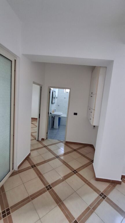 🏡 Apartament 2+1 me qira pranë Markatës!